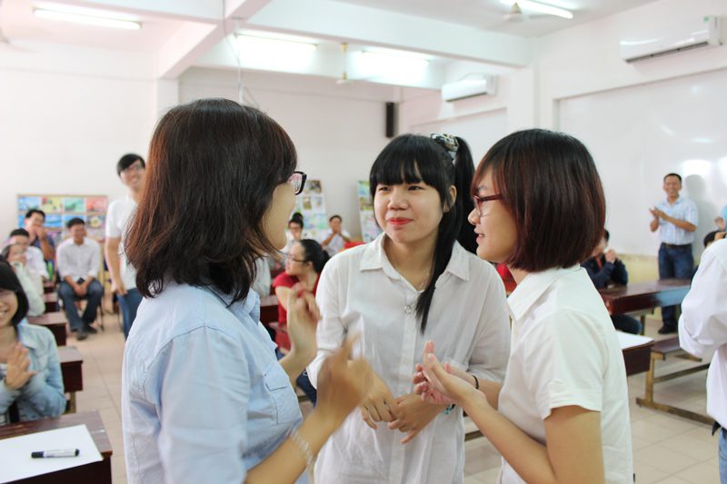 Cùng nhau tham gia trò chơi