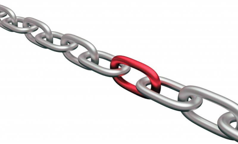 cò kịch bản là mắc xích nối biên kịch và các hãng phim tại thị trường Việt