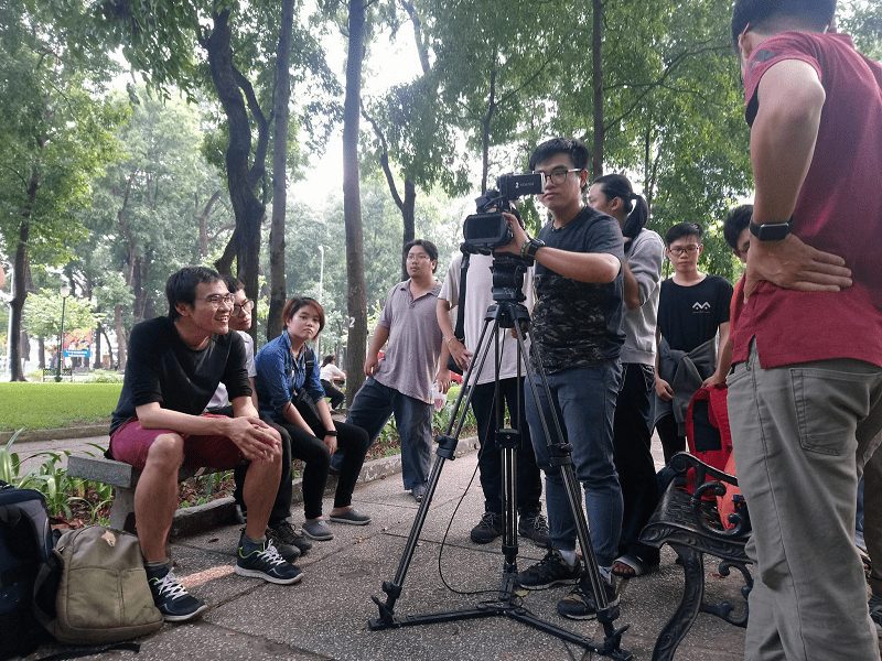 họa sĩ kể chuyện học quay phim