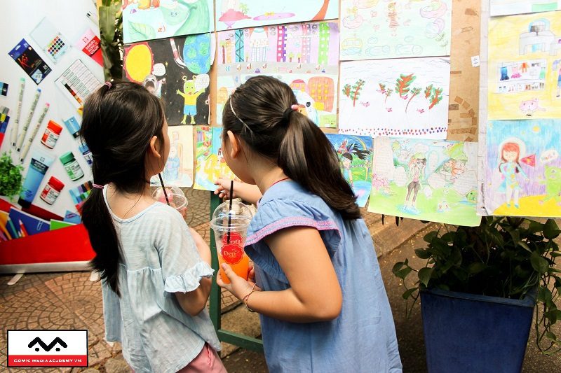 truyện tranh siêu anh hùng với trẻ em