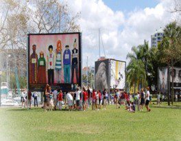 Cuộc thi Nghệ thuật Embracing our Differences 2016 triển lãm