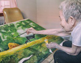 Cụ bà Lê Thi và tranh vẽ