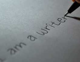 hành trình gắn bó với con đường viết lách của tôi