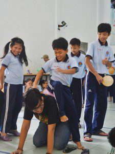 học viên Viện Truyện tranh và Hoạt hình tại trường khuyết tật Nhân Ái 3