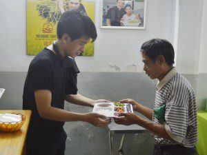 học viên Viện Truyện tranh và Hoạt hình tham gia từ thiện trong chuyến thực tế nhiếp ảnh 3