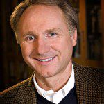 các tác giả có thu nhập cao nhất năm 2015 Dan Brown