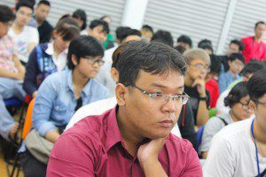 lắng nghe chia sẻ của giảng viên tại lễ khai giảng Viện Truyện tranh và Hoạt hình 1