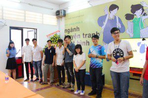 tham gia trò chơi giao lưu tại lễ khai giảng Viện truyện tranh và Hoạt hình 7