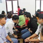 tham gia trò chơi tại lễ khai giảng Viện truyện tranh và Hoạt hình 1