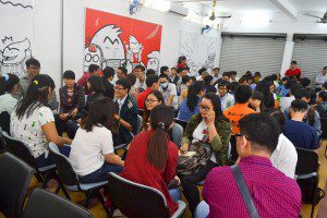 tham gia trò chơi tại lễ khai giảng Viện truyện tranh và Hoạt hình