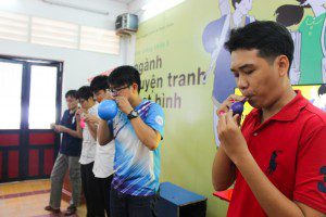 tham gia trò chơi tại lễ khai giảng Viện truyện tranh và Hoạt hình 8