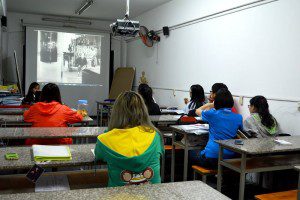 phân tích phim lớp học vẽ truyện tranh cấp tốc