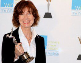 Biên kịch Linda Woolverton mẹ đẻ của bô phim Maleficent
