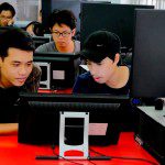 Học viên ngành hoạt hình CMA thực hiện bài vẽ trên máy