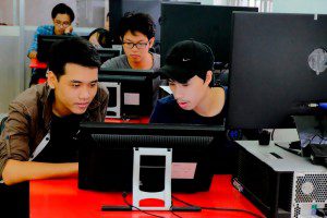 Học viên ngành hoạt hình CMA thực hiện bài vẽ trên máy