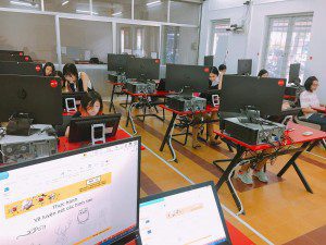 Lớp vẽ truyện tranh trên máy cho trẻ 8-14 tuổi 07