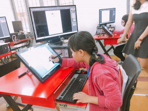 Lớp vẽ truyện tranh trên máy cho trẻ 8-14 tuổi 10