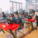 Lớp vẽ truyện tranh trên máy cho trẻ 8-14 tuổi 11