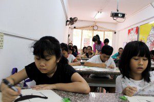 Lớp dạy vẽ thiếu nhi K10 13